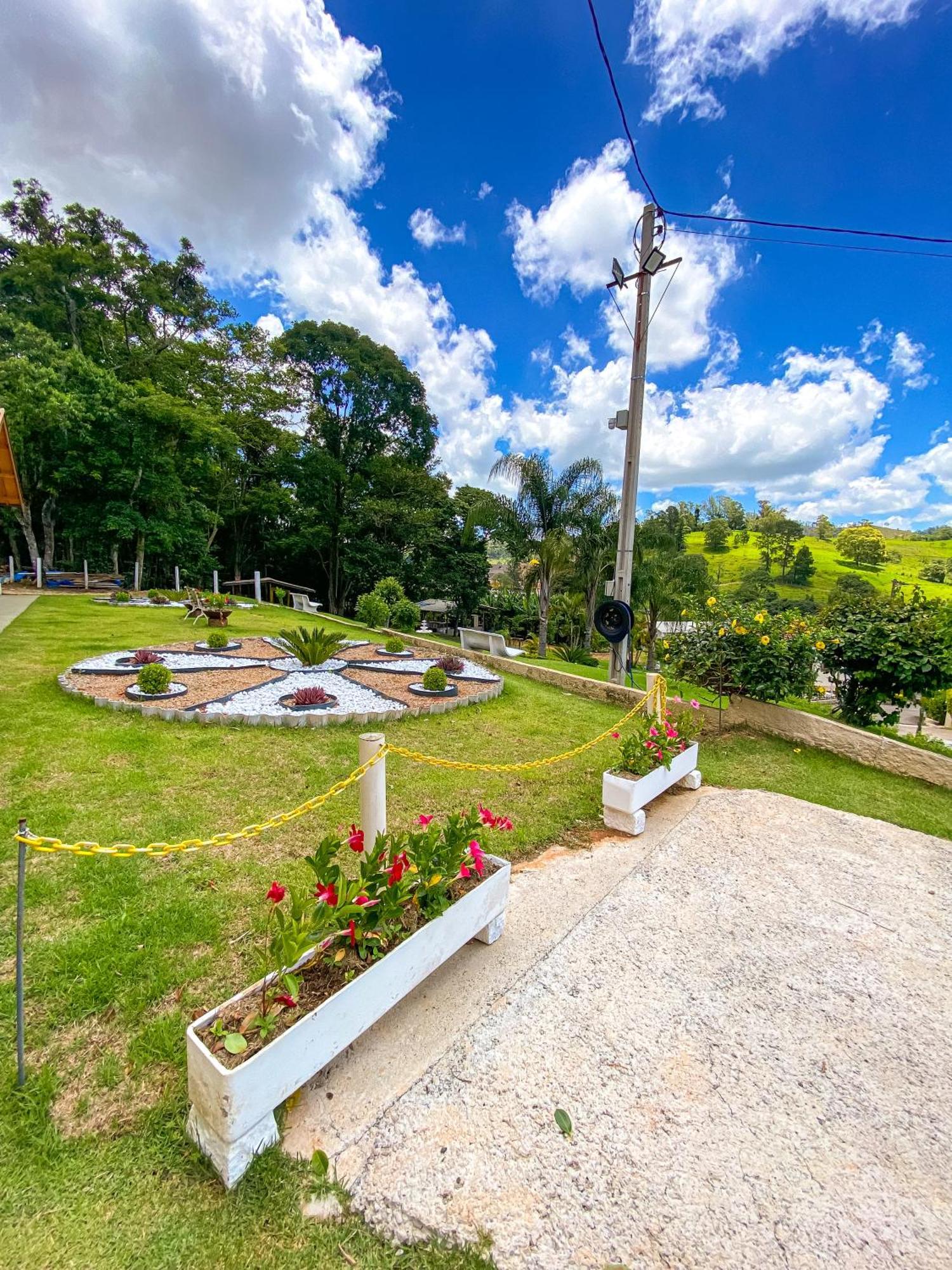 Pousada Flores Do Campo Águas de Lindóia Eksteriør billede